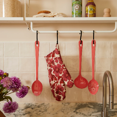 Leon Cerise Oven Mitt