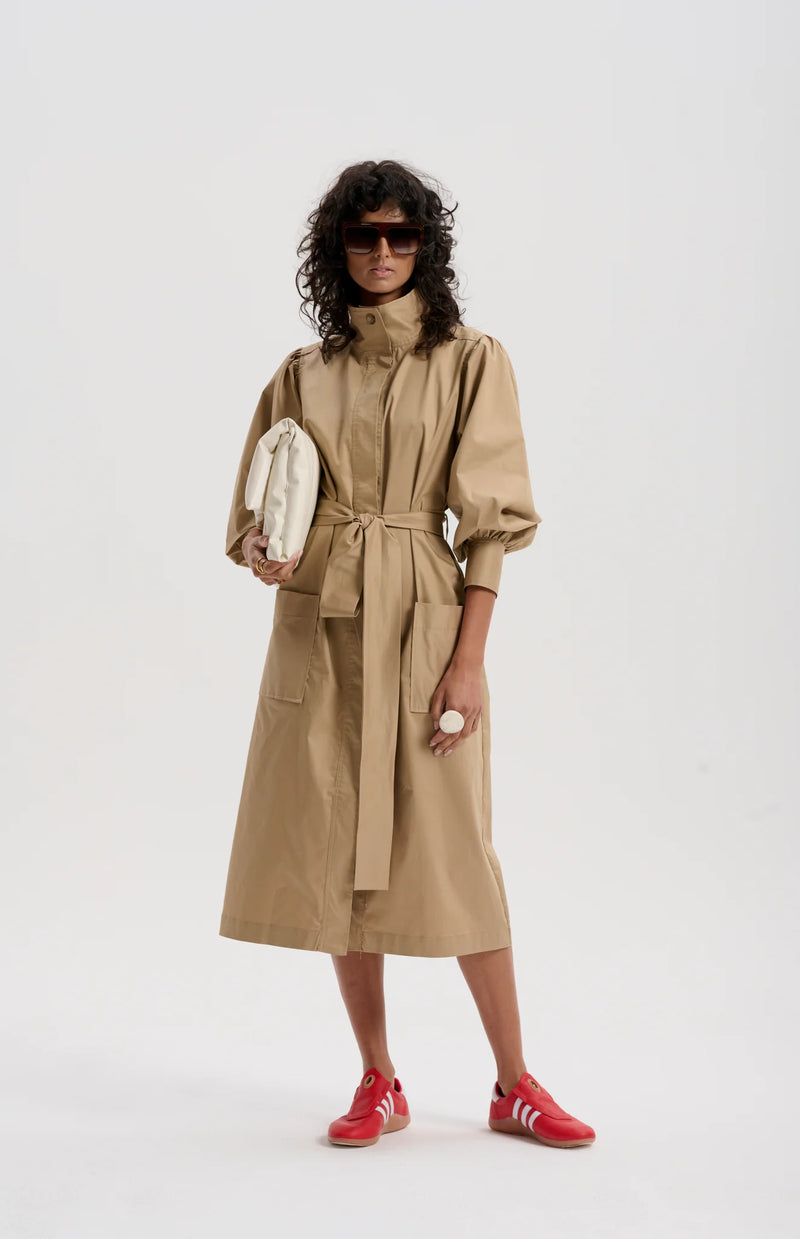 Storm Collar Trench with Gathers