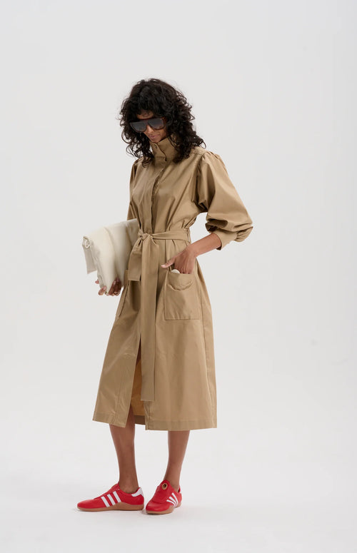Storm Collar Trench with Gathers