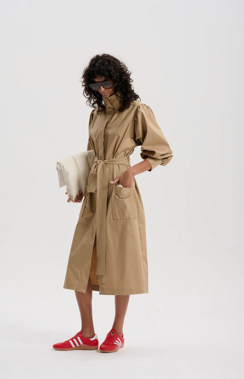 Storm Collar Trench with Gathers