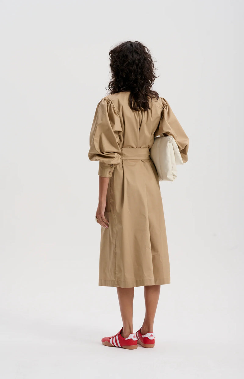 Storm Collar Trench with Gathers