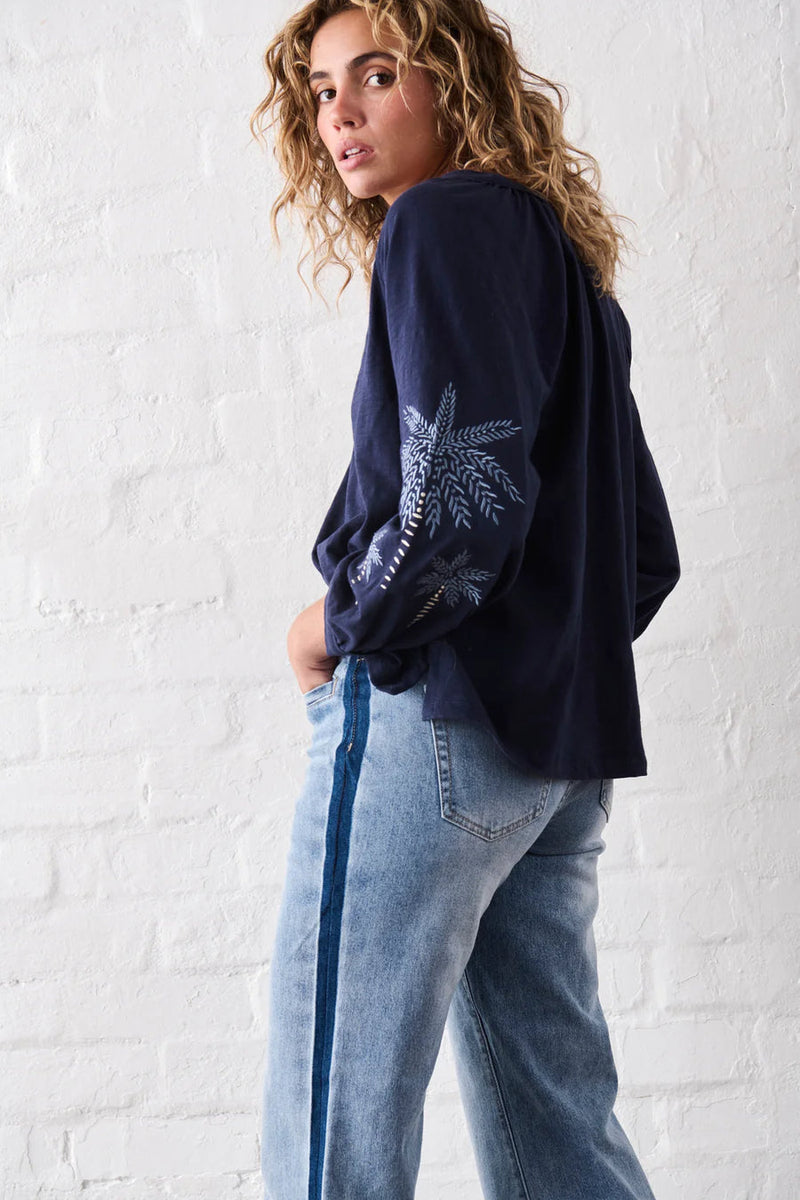 Freya Jean | Side Panel