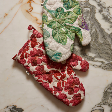 Leon Cerise Oven Mitt