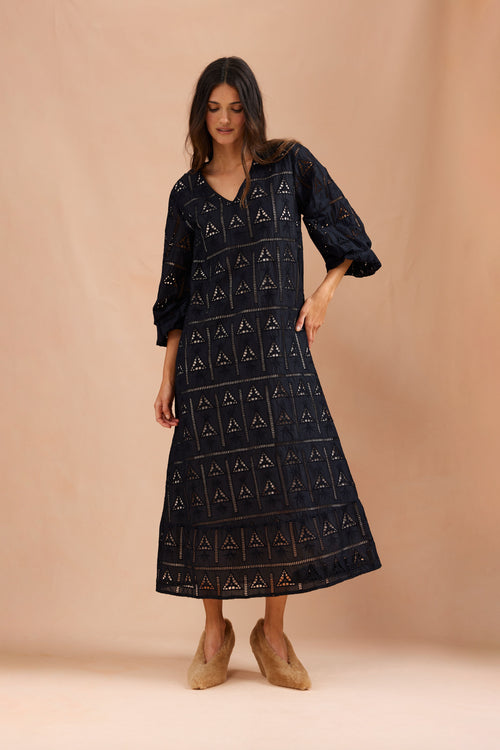 Berna | Broderie Black