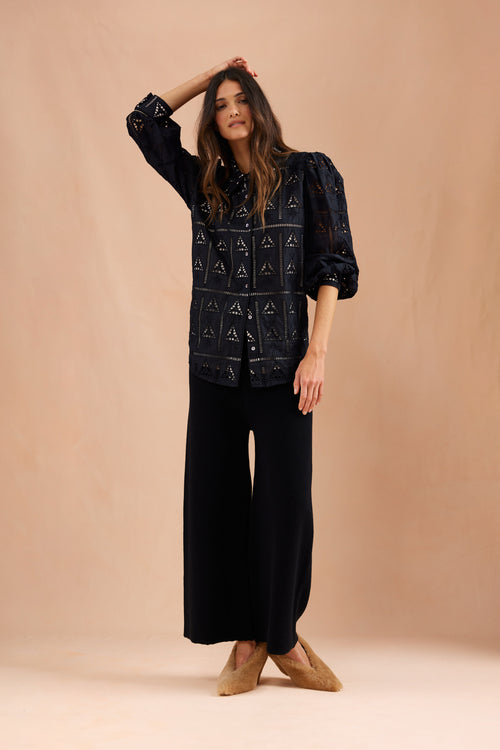 Bellbrae | Broderie Black