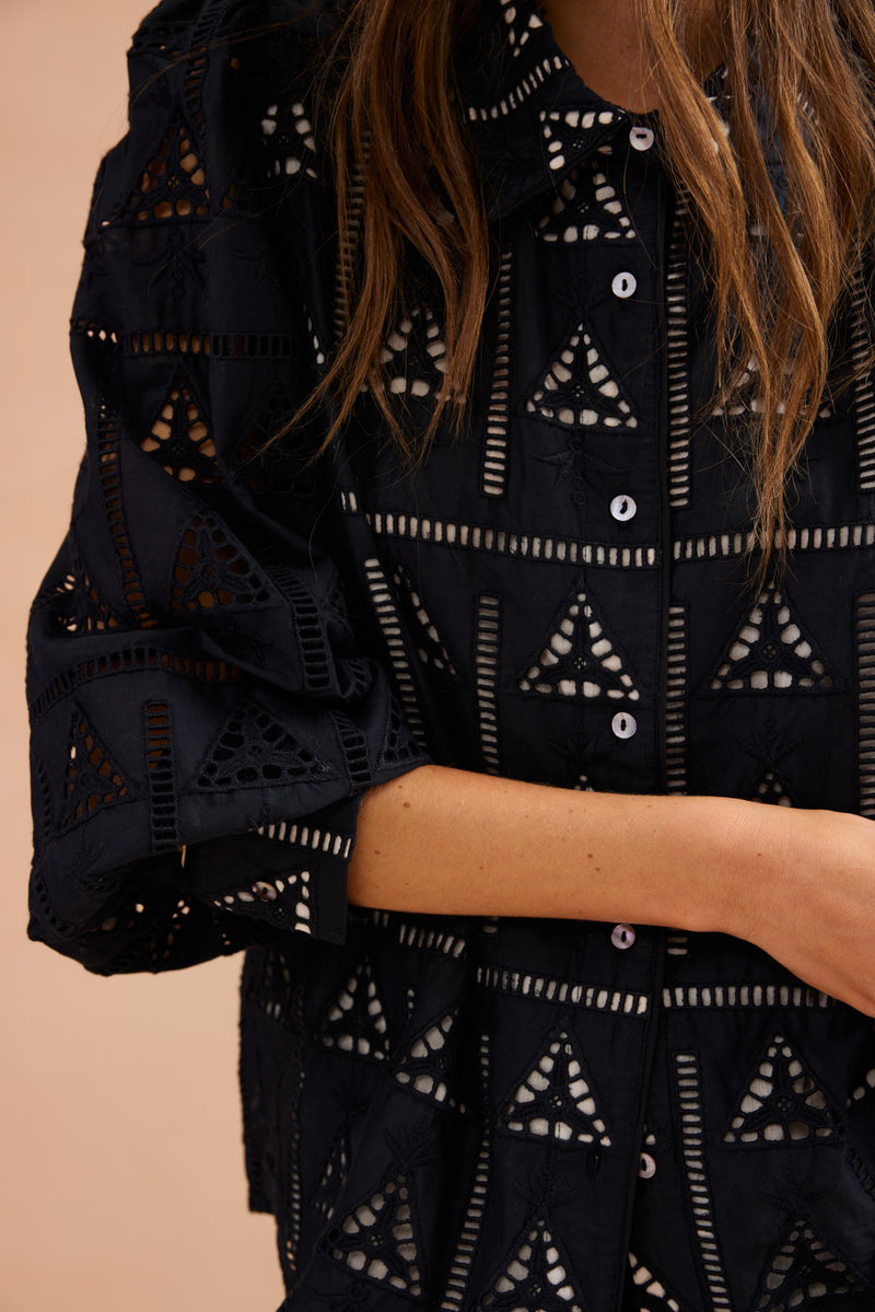 Bellbrae | Broderie Black