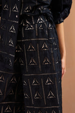 Bomboras | Broderie Black
