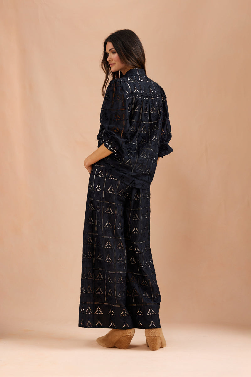 Bomboras | Broderie Black