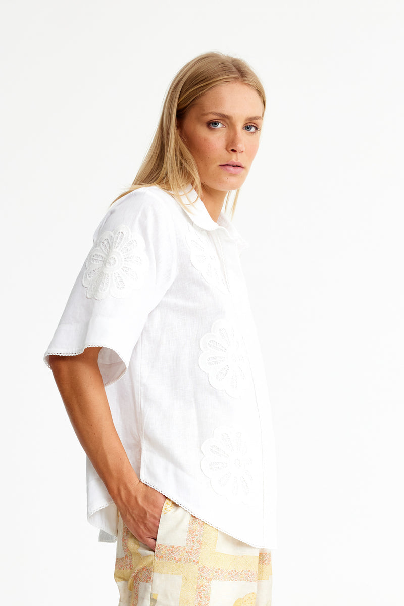 LIPIZZANER | WHITE