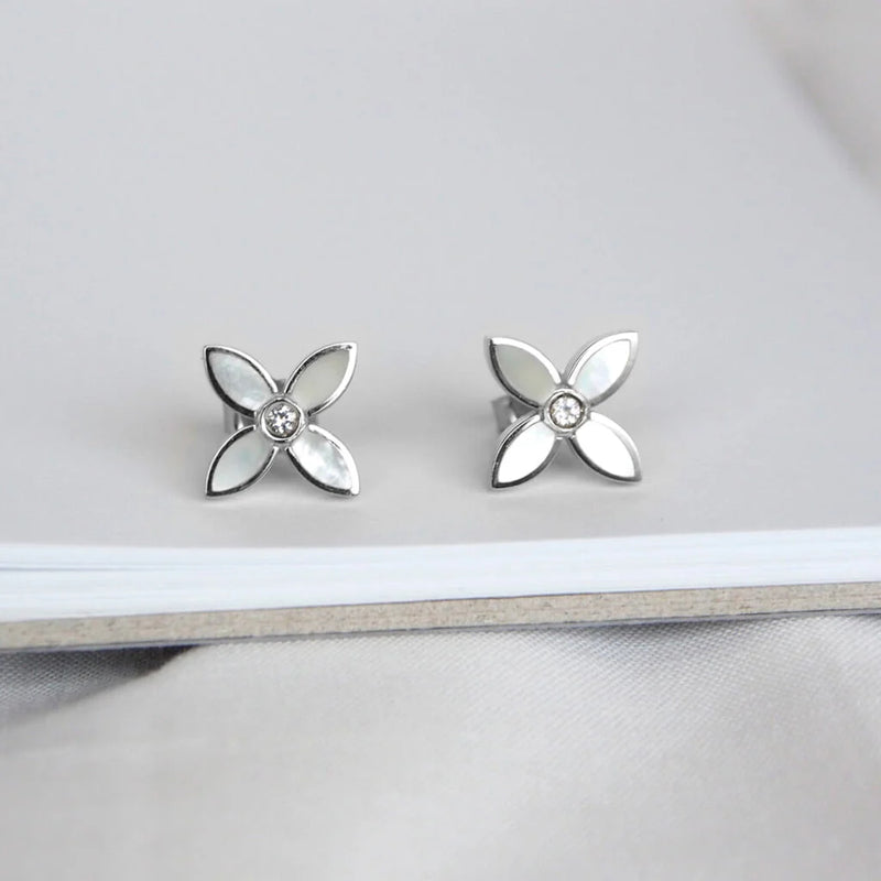 Floral Earring Mother of Pearl