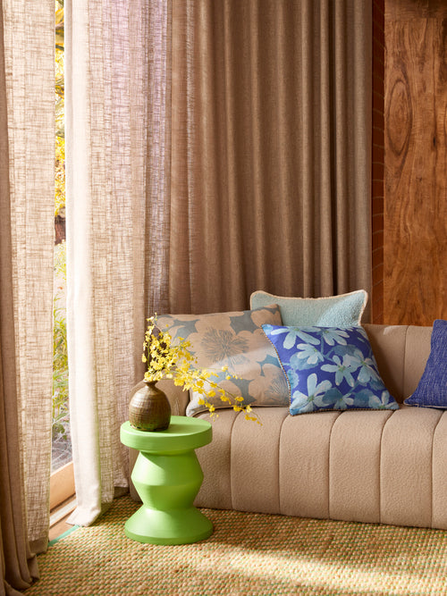 Jardin Dove Cushion