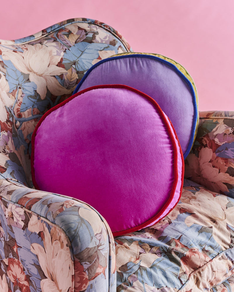 Pink Ambition Velvet Pea Cushion One Size