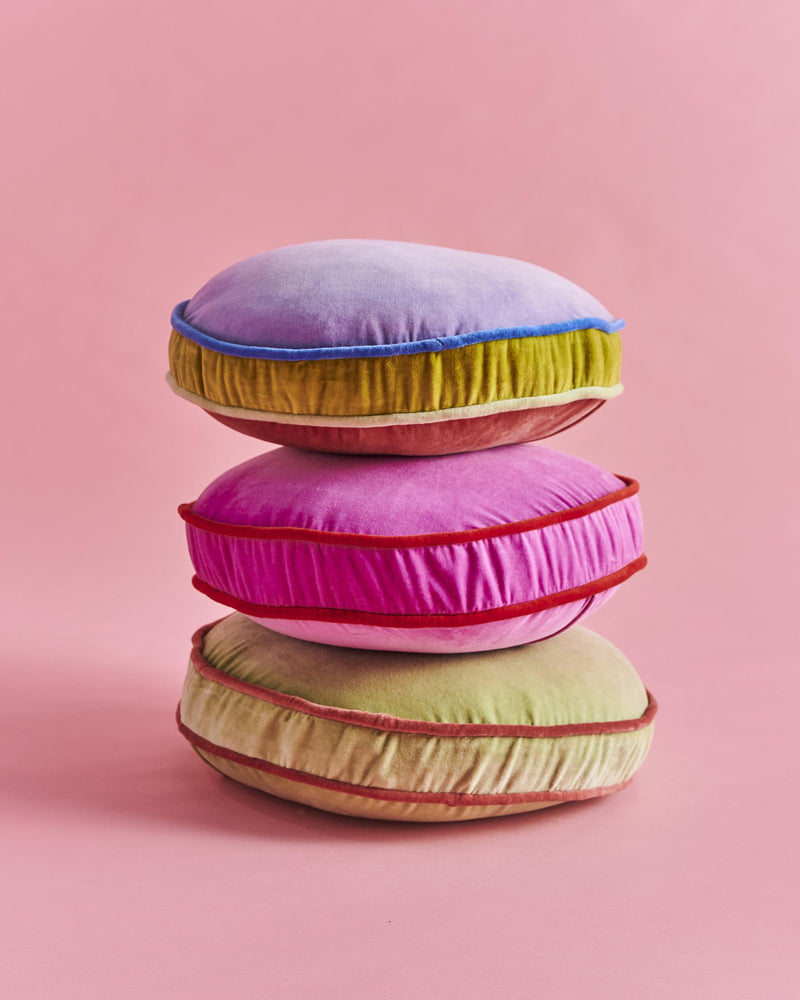 Pink Ambition Velvet Pea Cushion One Size