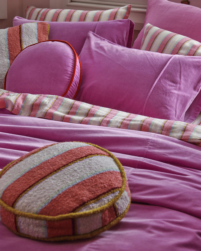 Pink Ambition Velvet Pea Cushion One Size