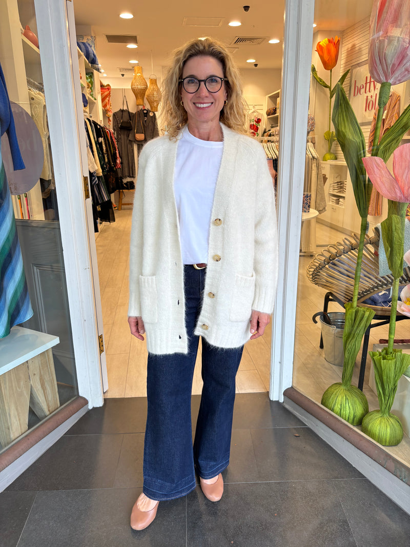 Williamsburg Cardi | White