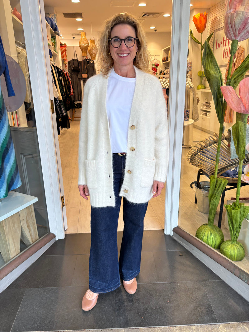 Williamsburg Cardi | White
