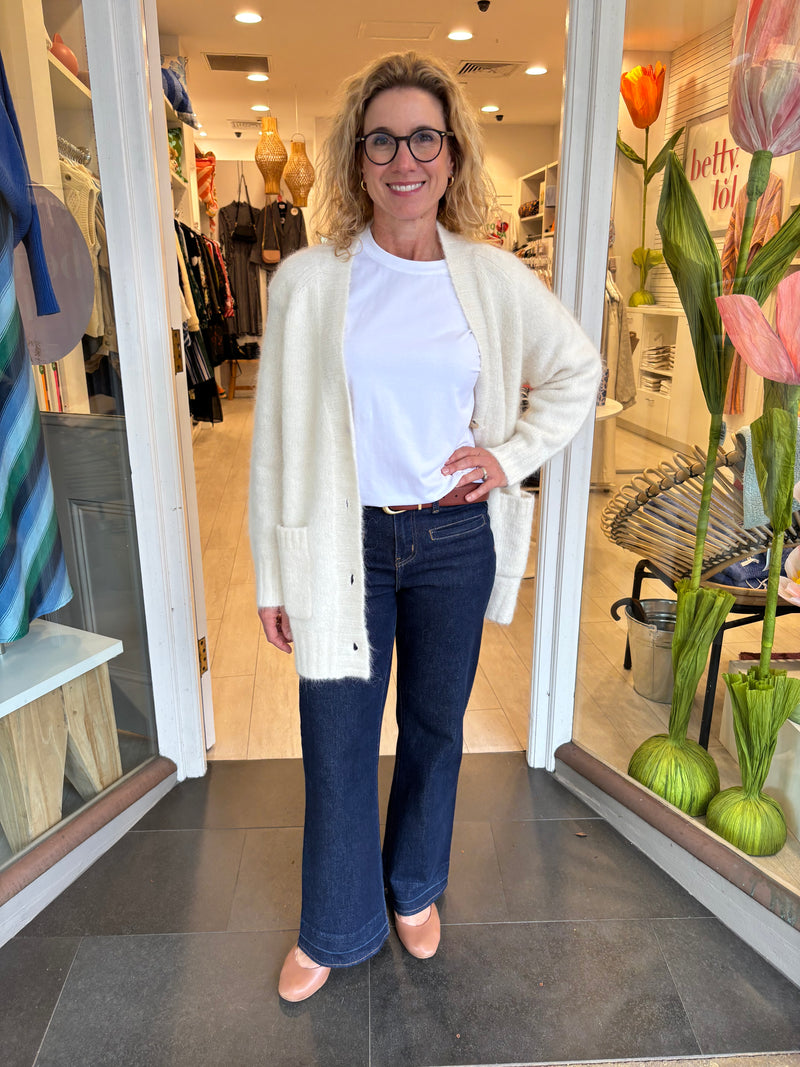 Williamsburg Cardi | White
