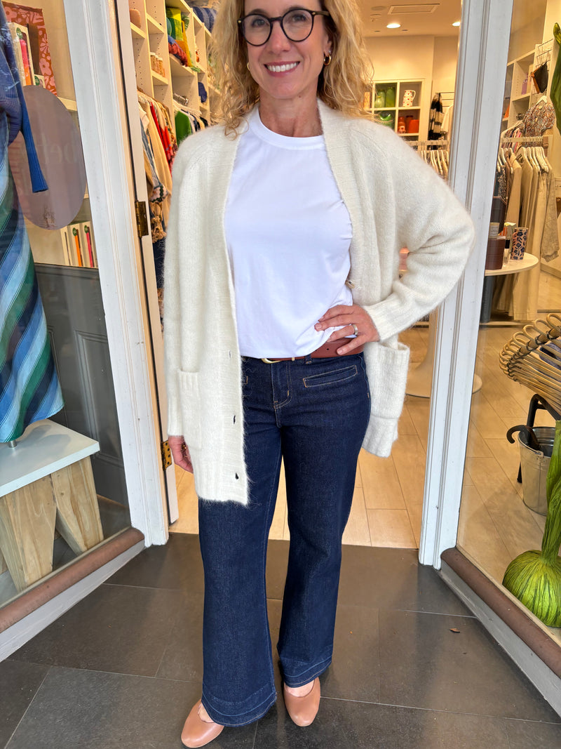 Williamsburg Cardi | White