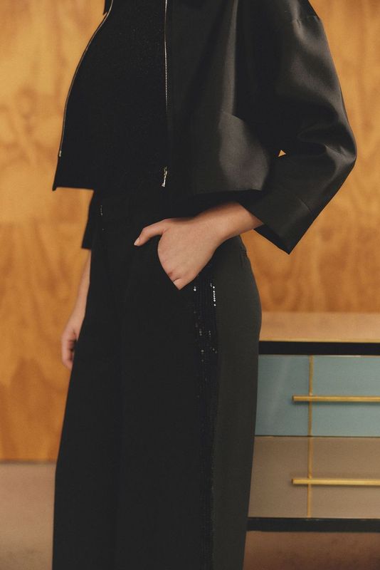 Jacqui Pant | Black
