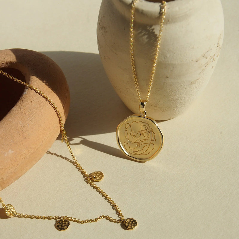 Motherhood Necklace Gold