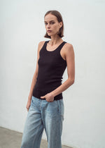 CASHMERE BLEND RIBBED VEST BLACK