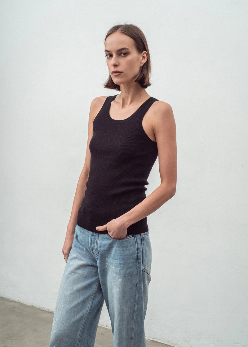 CASHMERE BLEND RIBBED VEST BLACK