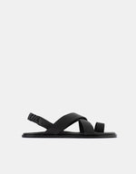 Pia Sandal | black