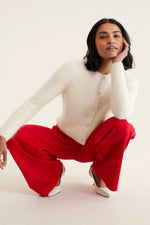 Anastasia Cardi | White
