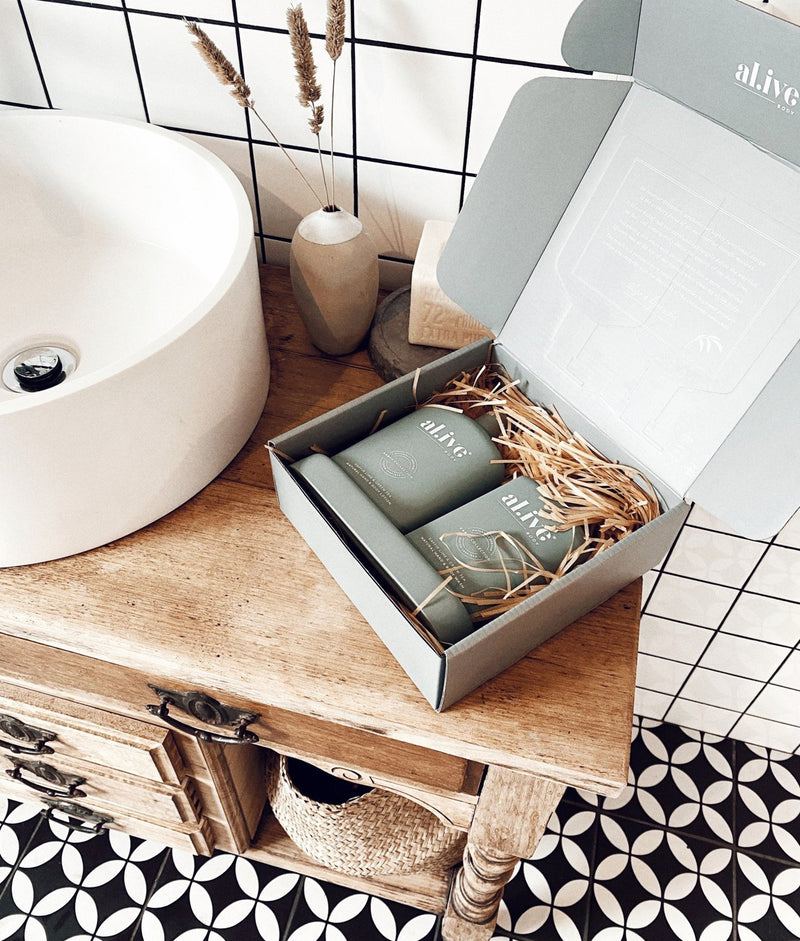 WASH & LOTION DUO + TRAY - KAFFIR LIME & GREEN TEA